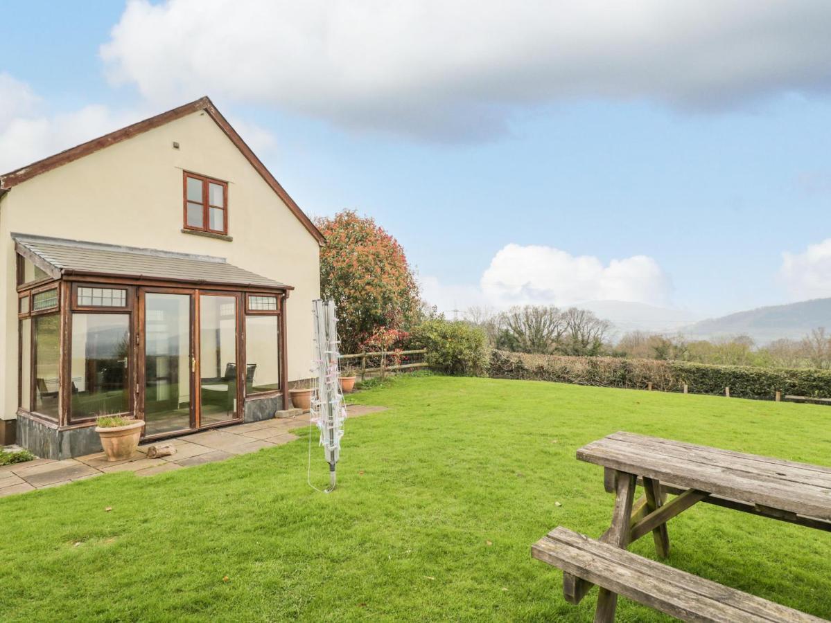 Penrose Cottage Gilwern Экстерьер фото